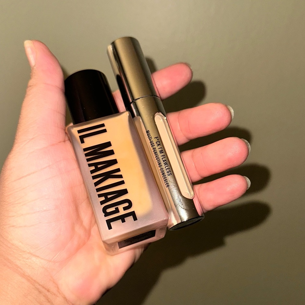***SOLD***IL MAKIAGE Foundation and Concealer Duo